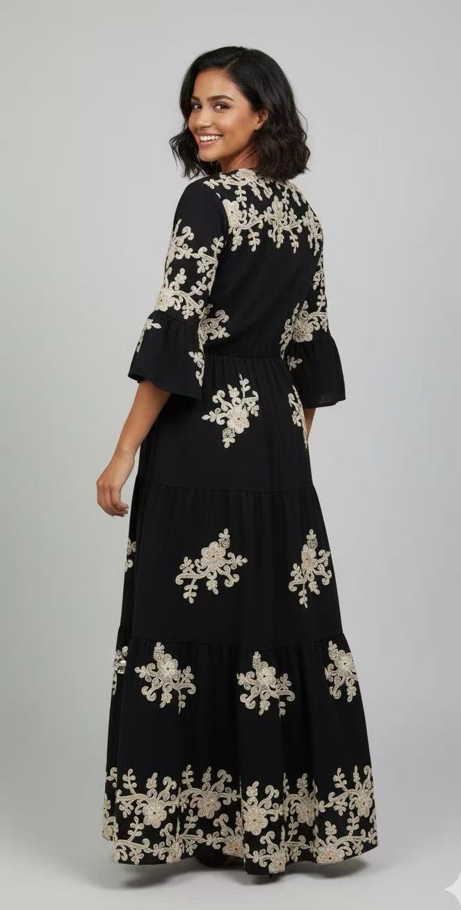 Robe longue brodée “Fleur d’Ornement