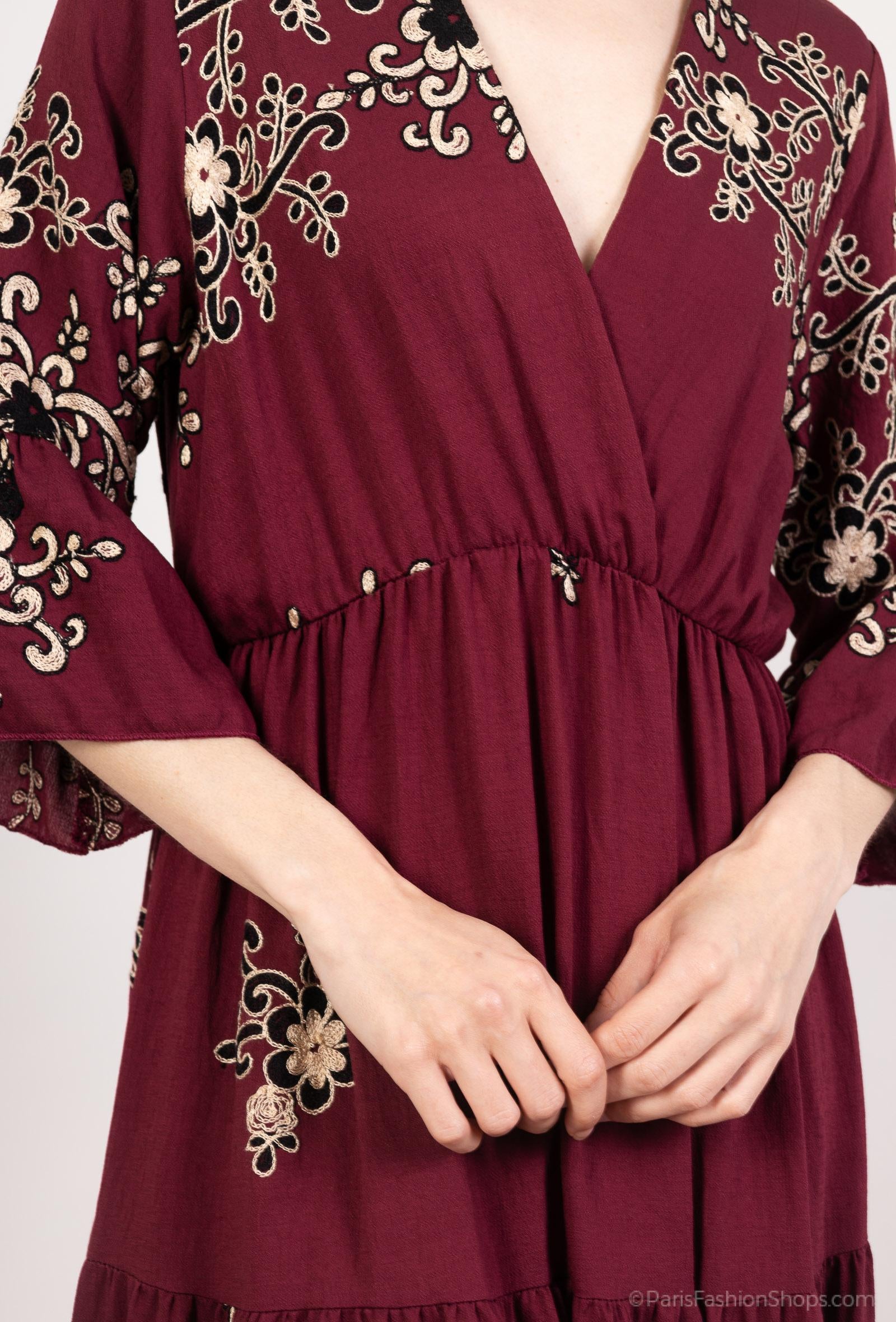 Robe longue brodée “Fleur d’Ornement